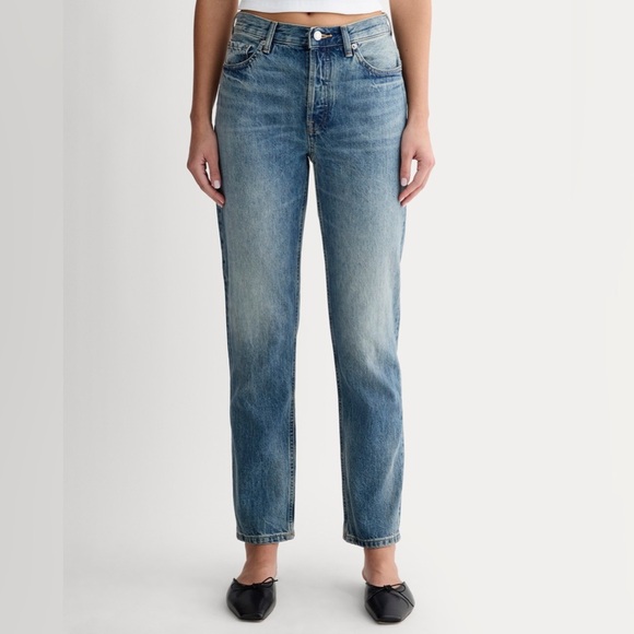 NWT Everlane The ’90s Cheeky Jean in Vintage Mid Blue Size 28 Button Fly Closure - Picture 1 of 9